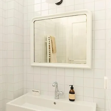 Le 6 _ D'exception Apartment