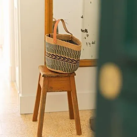 Le 6 _ D'exception Apartment
